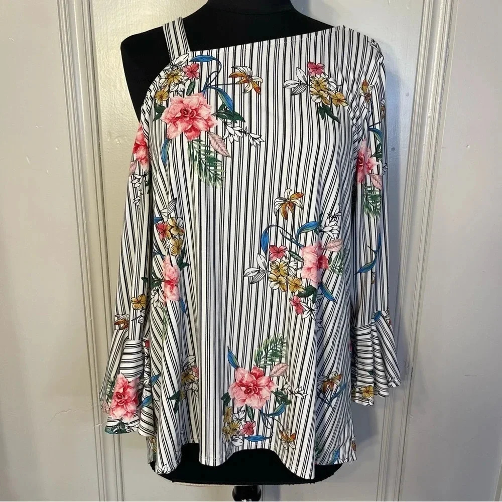 White Birch Asymmetrical Stripe Floral‎ Off Shoulder Top Bell Sleeve Size Large